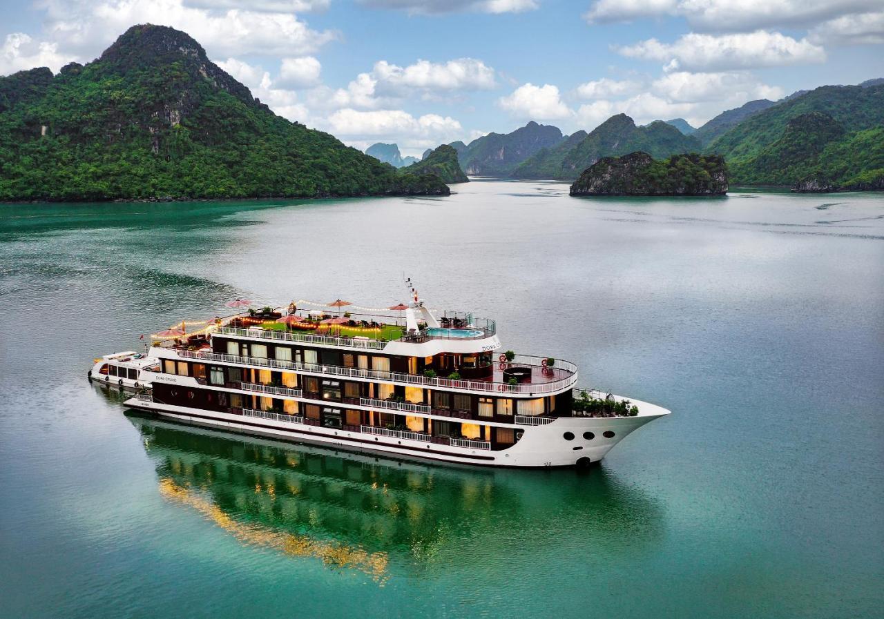 Dora Cruise By Hag Hotell Ha Long Exteriör bild