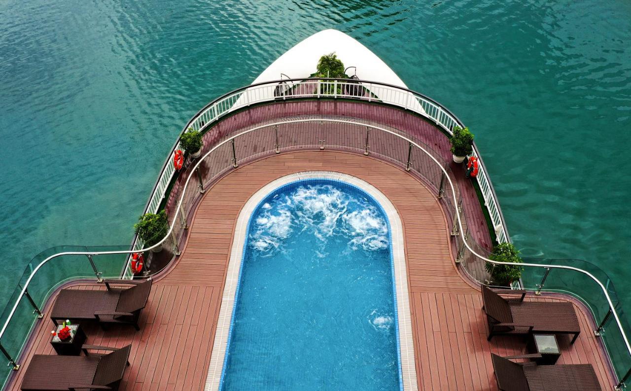 Dora Cruise By Hag Hotell Ha Long Exteriör bild