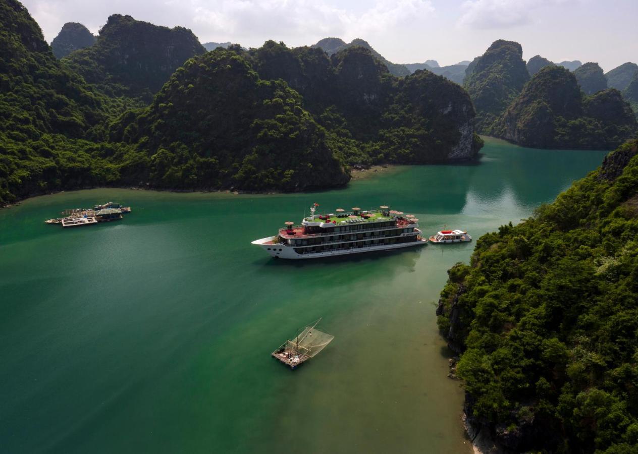 Dora Cruise By Hag Hotell Ha Long Exteriör bild