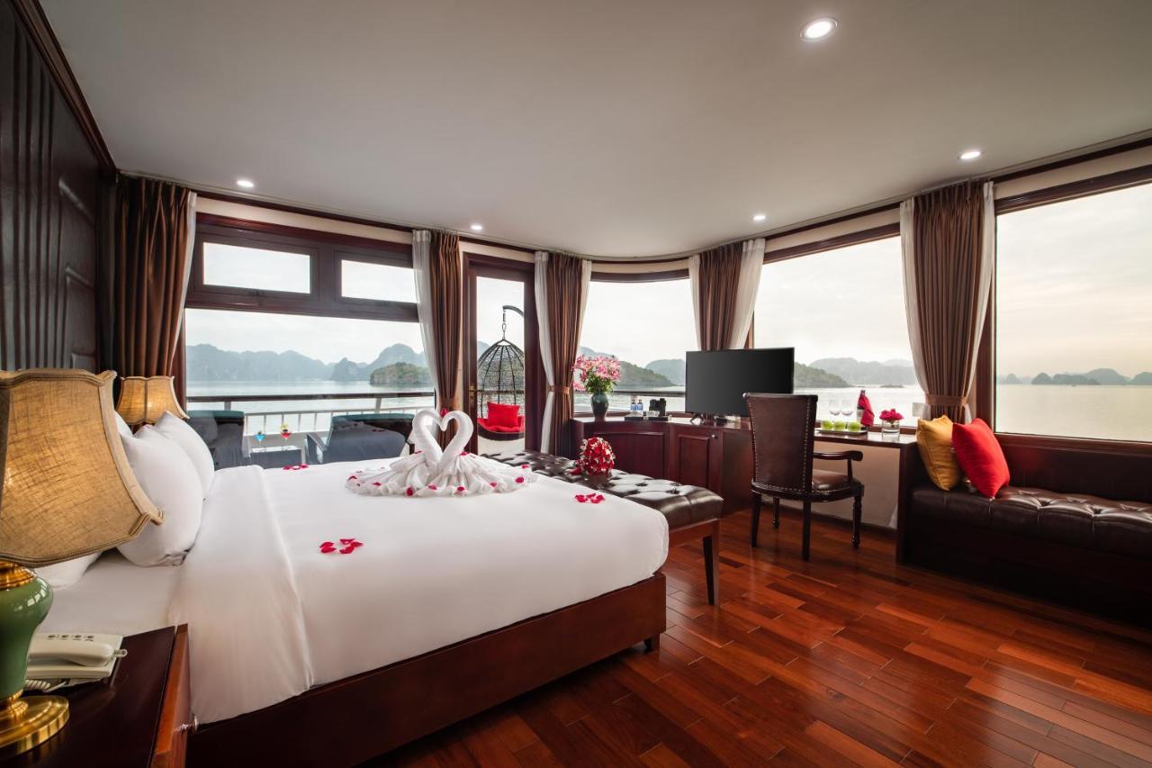 Dora Cruise By Hag Hotell Ha Long Exteriör bild