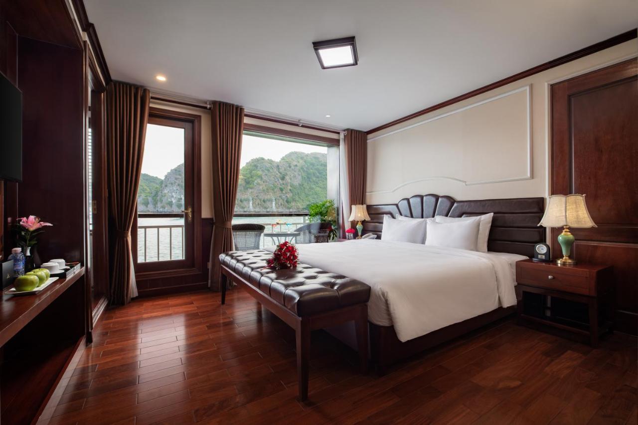 Dora Cruise By Hag Hotell Ha Long Exteriör bild