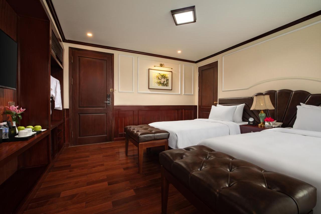 Dora Cruise By Hag Hotell Ha Long Exteriör bild