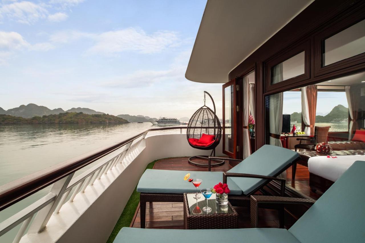 Dora Cruise By Hag Hotell Ha Long Exteriör bild