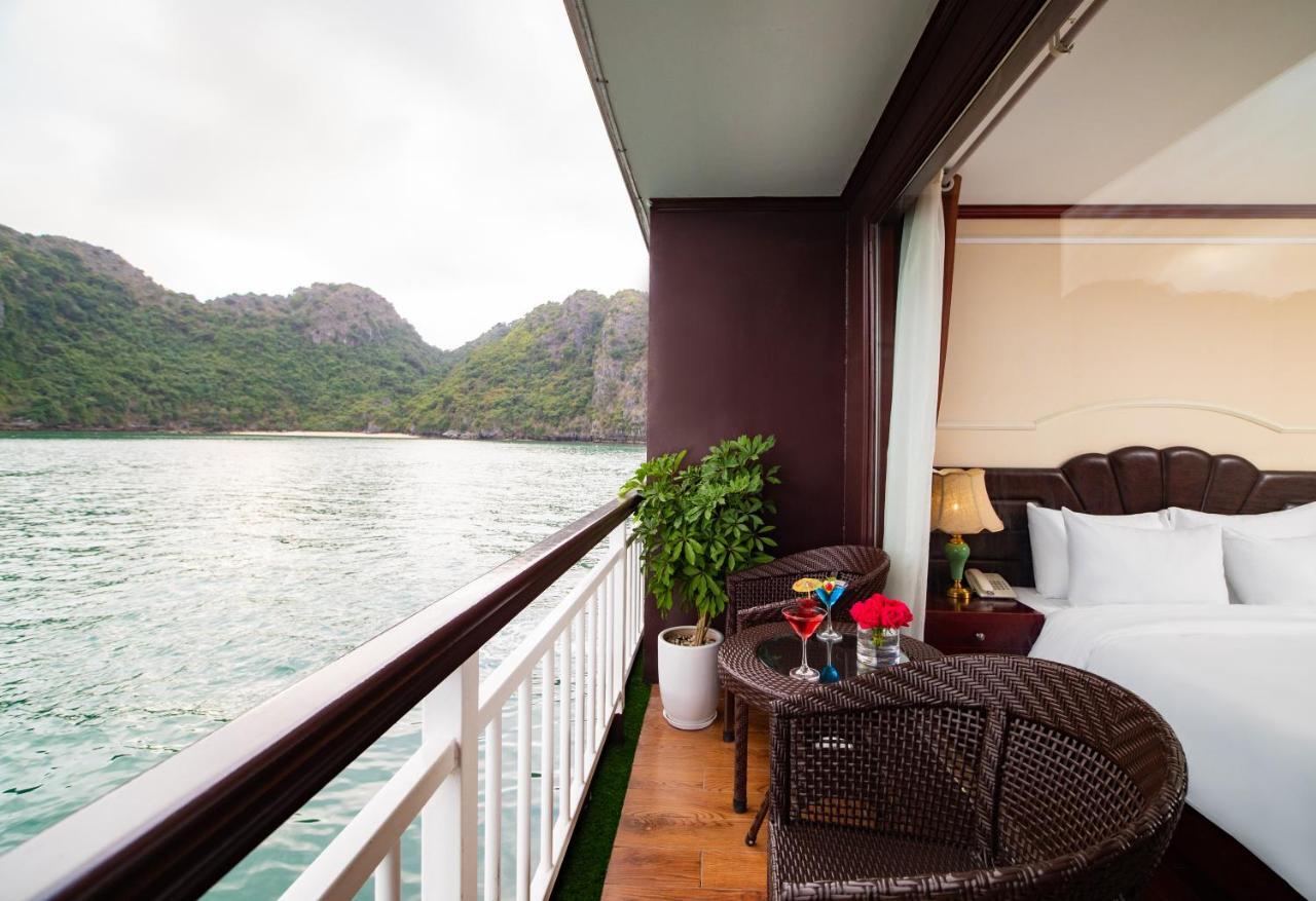 Dora Cruise By Hag Hotell Ha Long Exteriör bild
